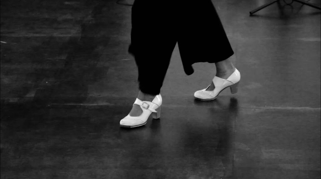 MAR DE ROSAS Escuela de Danza