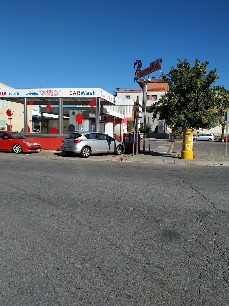 Tiburonoil — Estacion de servicio