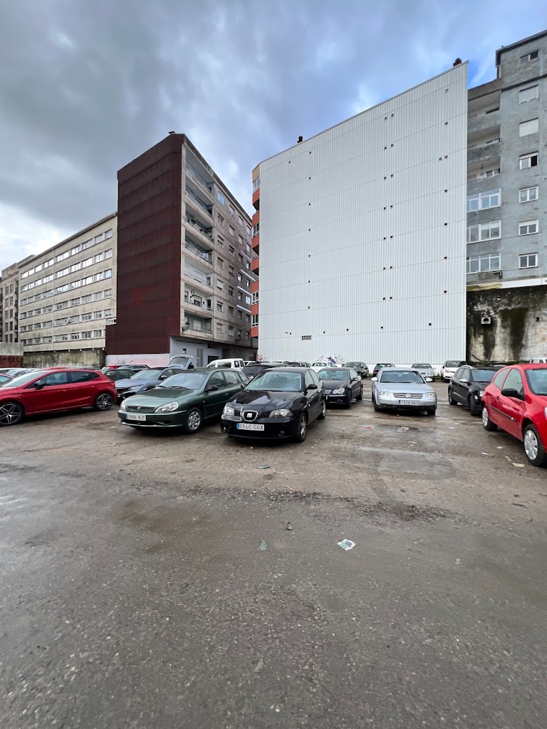 Aparcadoiro publico da Rua Rosalia de Castro
