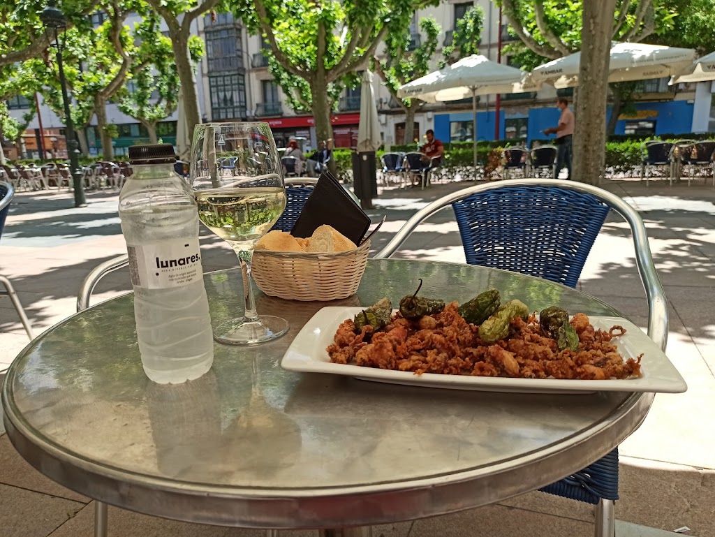 Cafe Roma — Comida y bebida