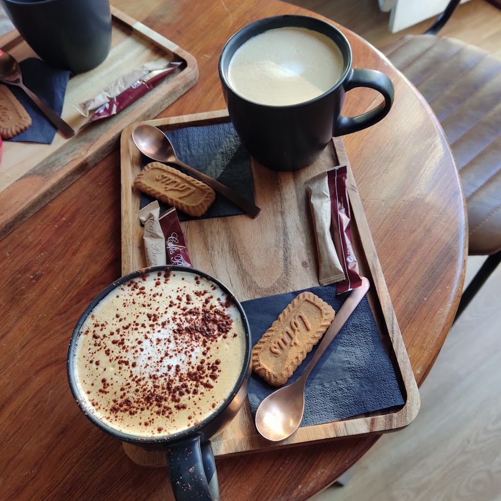 Cafe Casino Aguilas — Comida y bebida