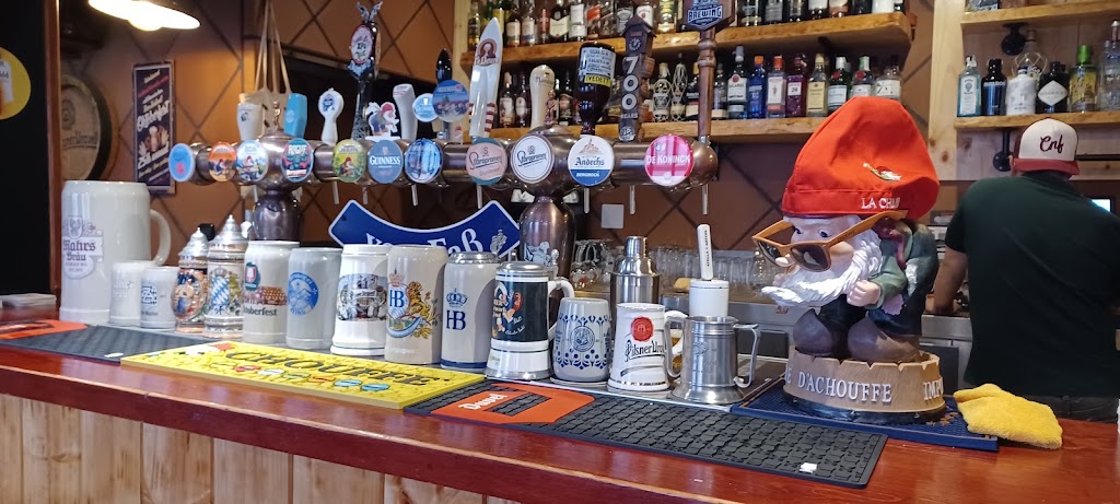 El Muro Draft Beer — Ambiente