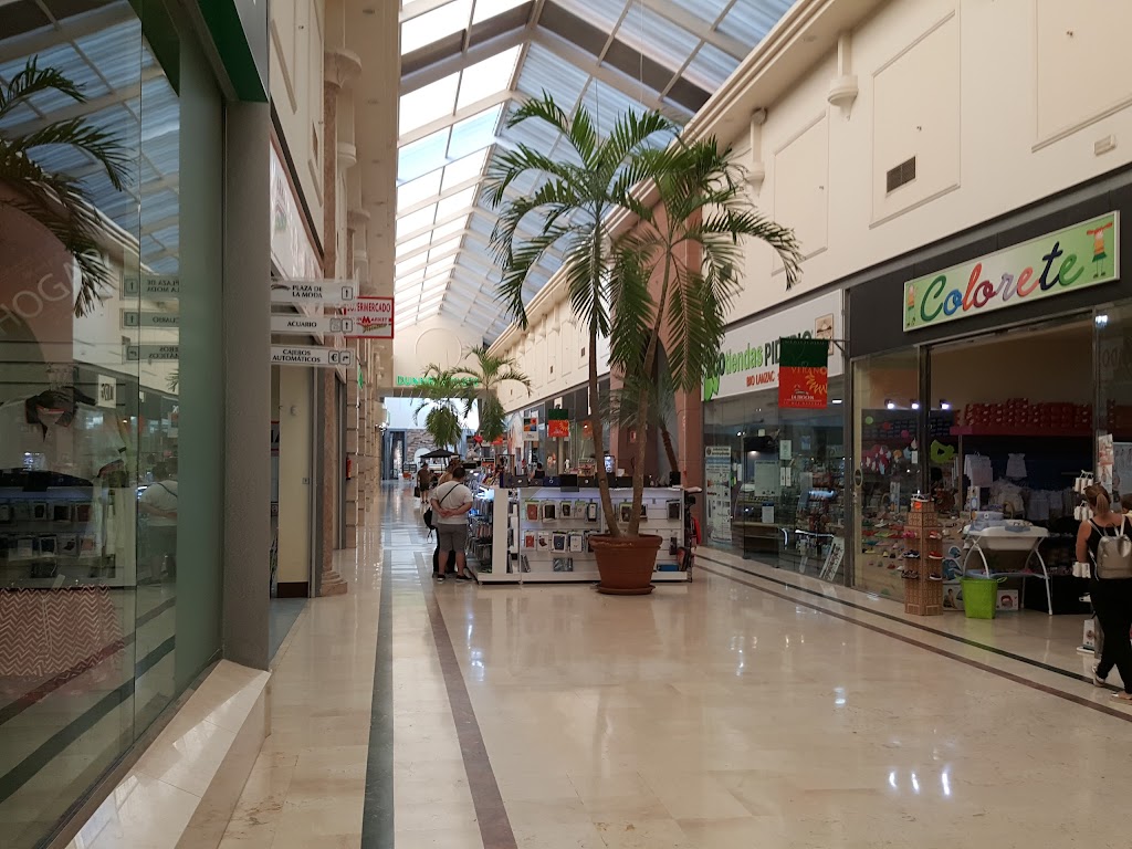 "La Trocha" centro comercial