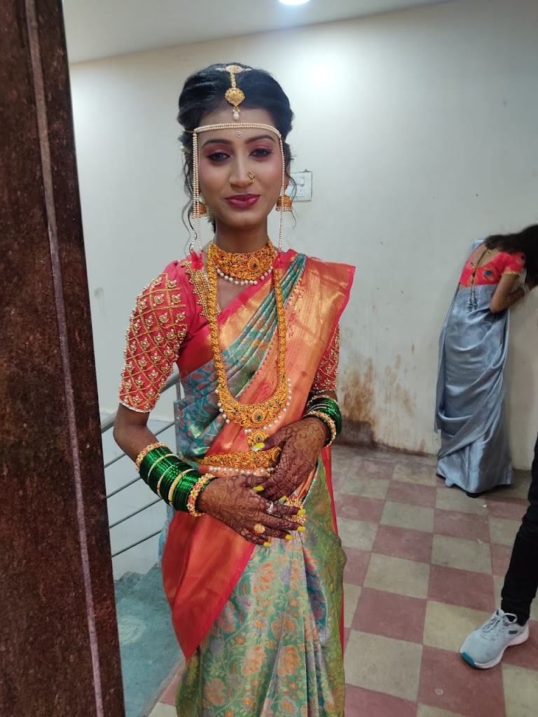 Shradha Beauty Parlour Chikhalwadi Nanded