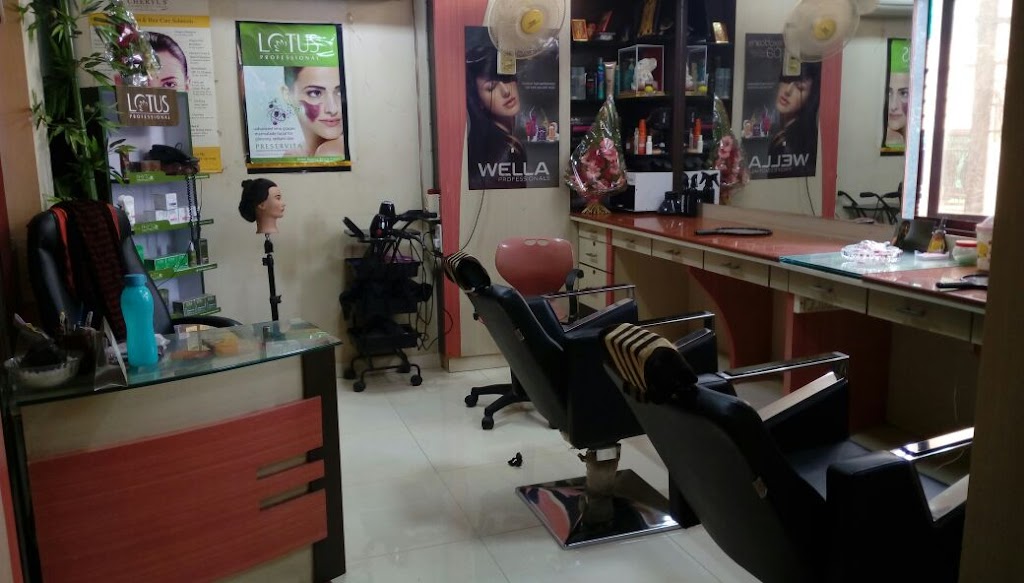 Mayuri Beauty Parlour