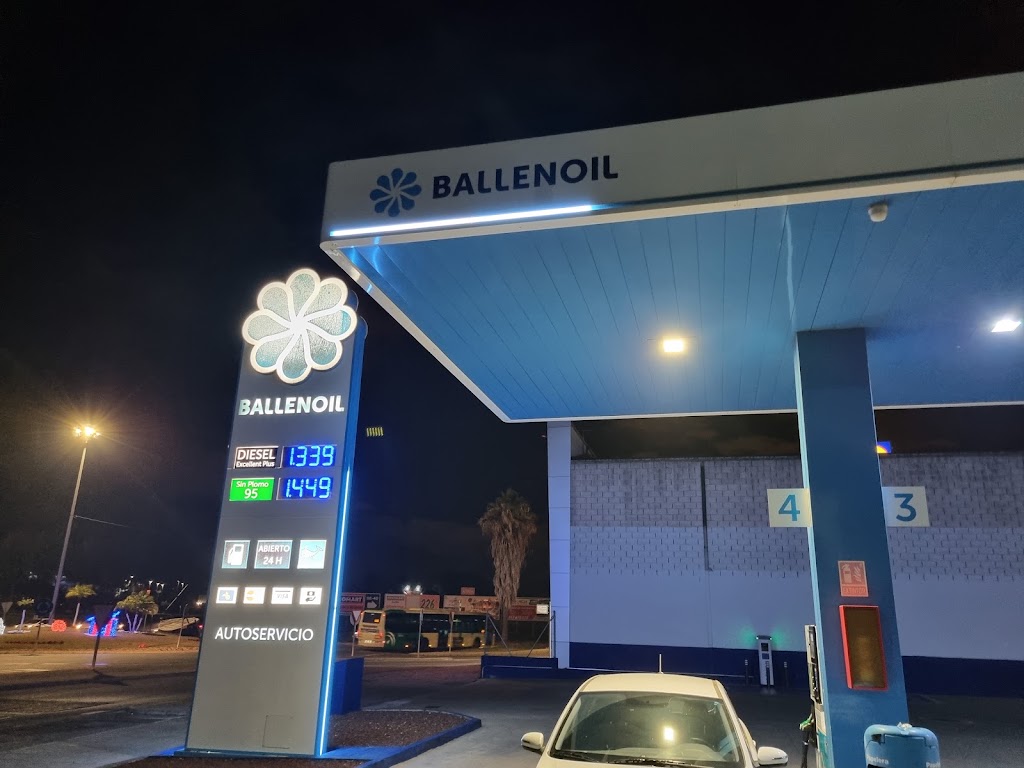 Ballenoil Coria Del Rio — Estacion de servicio