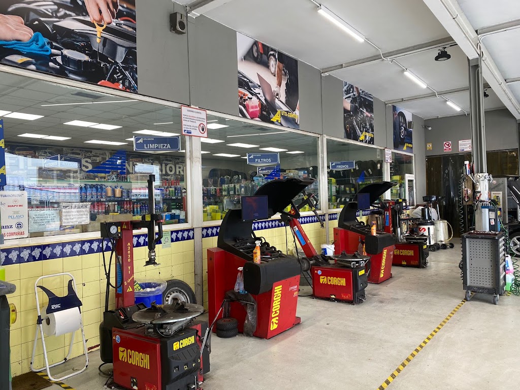 Autocenter — Interior