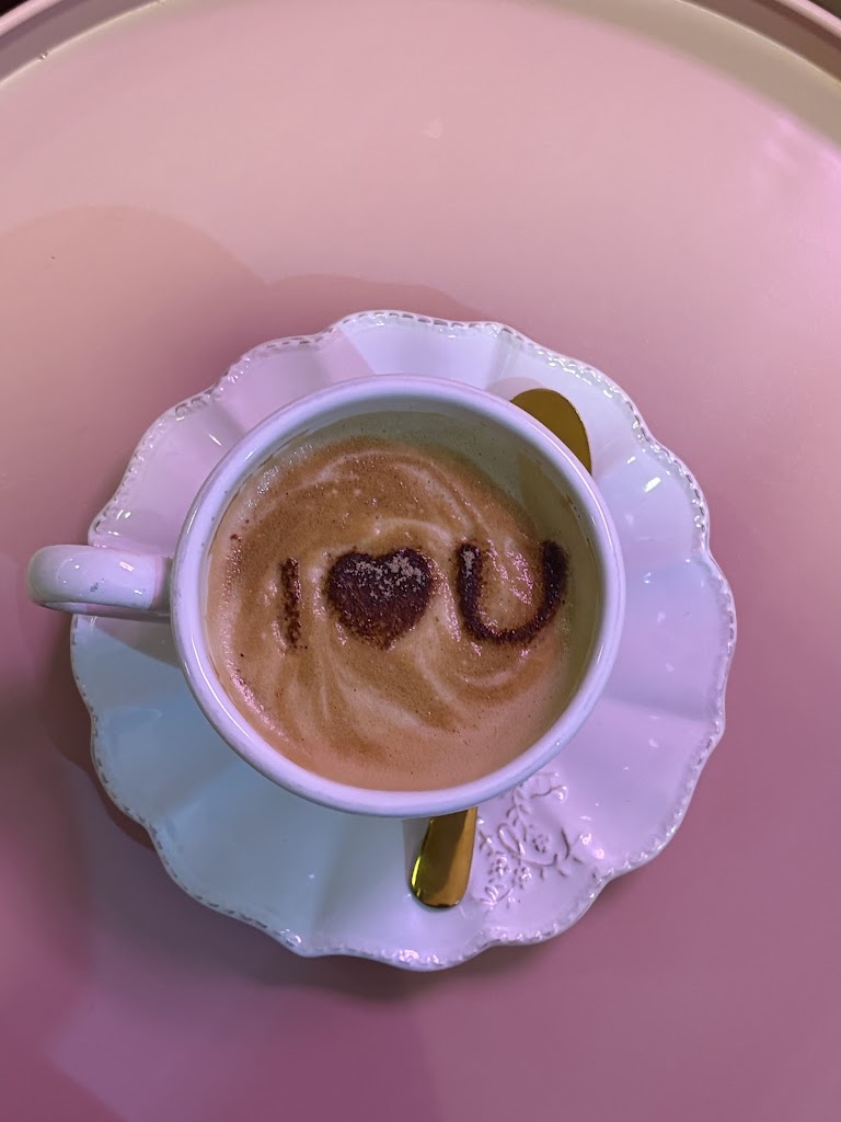 Genesis Cafe — Cafe