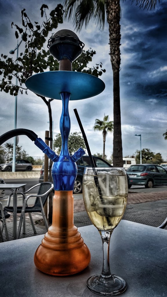 Black White Lounge Bar — Del propietario