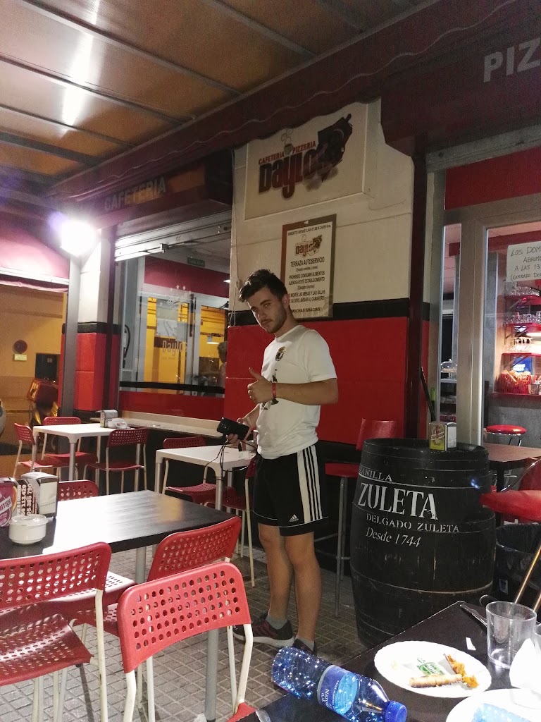 Pizzeria Daylos — Ambiente