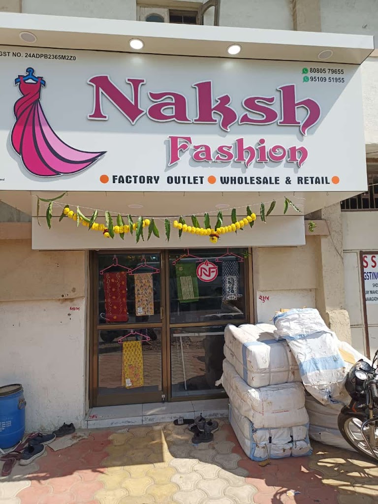 Naksh Fashion | Manufacturer and Wholesaler jetpur Cotton Dress Material | Bandhani | Batik | Salwar Kameez | Sarees | Kurtis