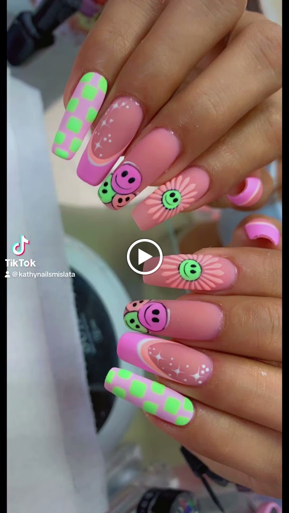Kathy Nails — Del propietario
