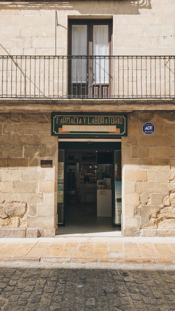Farmacia Troyano. 365 dias casi de guardia 12 horas en Baeza