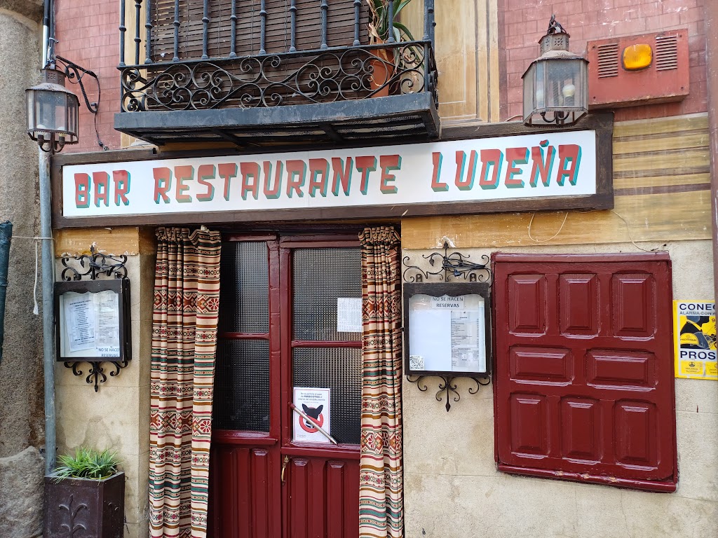 Bar Ludena