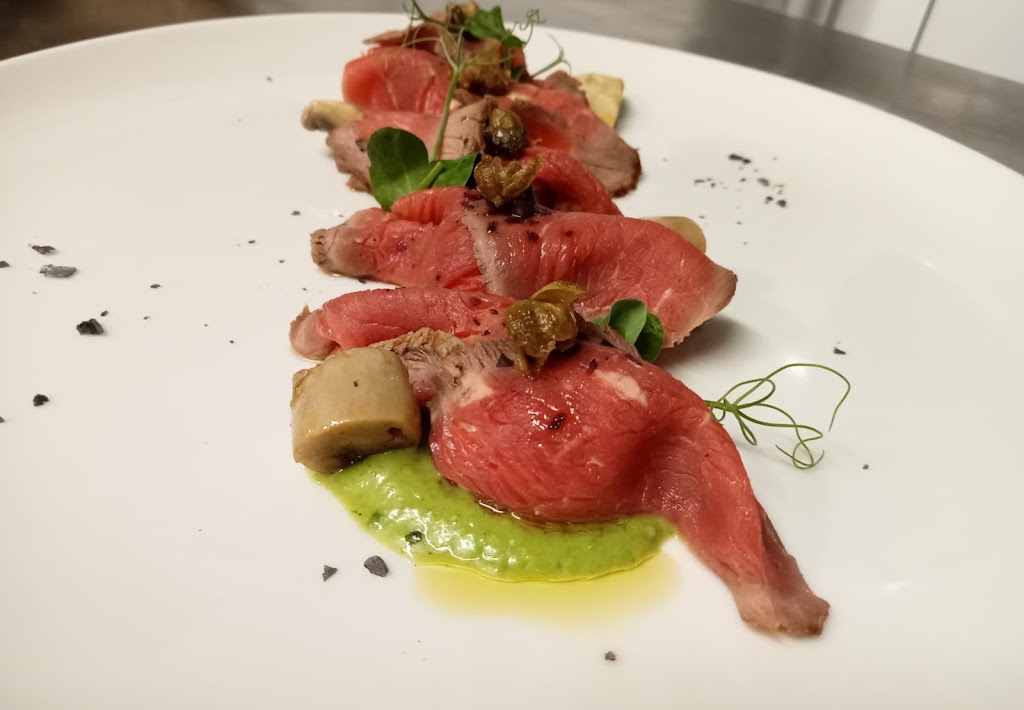 Fresh Restaurant & Garden Bar — Comida y bebida