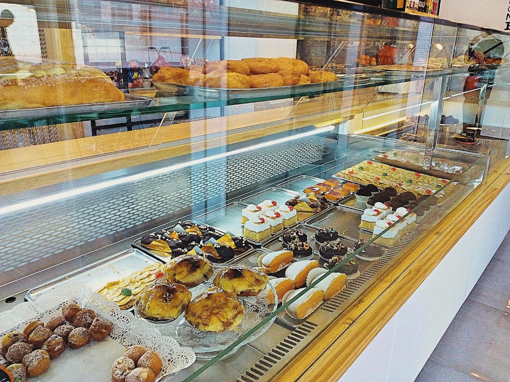 Jorge Fuentes Pasteleria — Horneado
