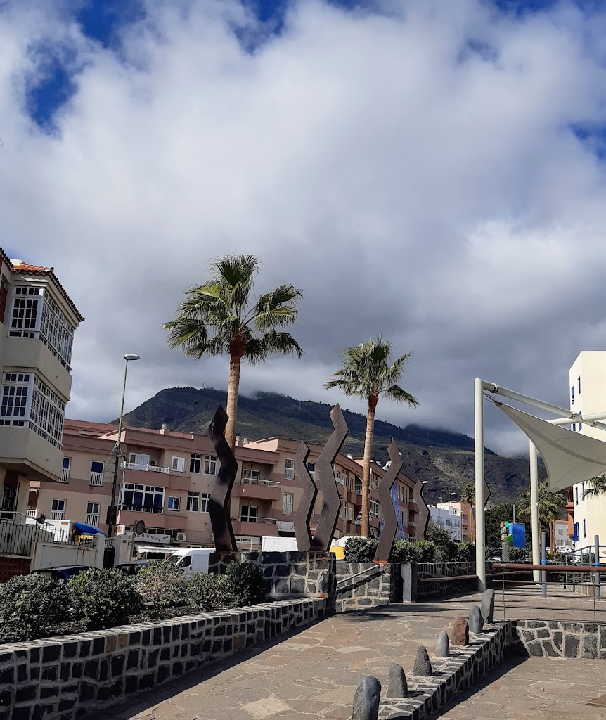 Edificio De La Tercera Edad — Exterior