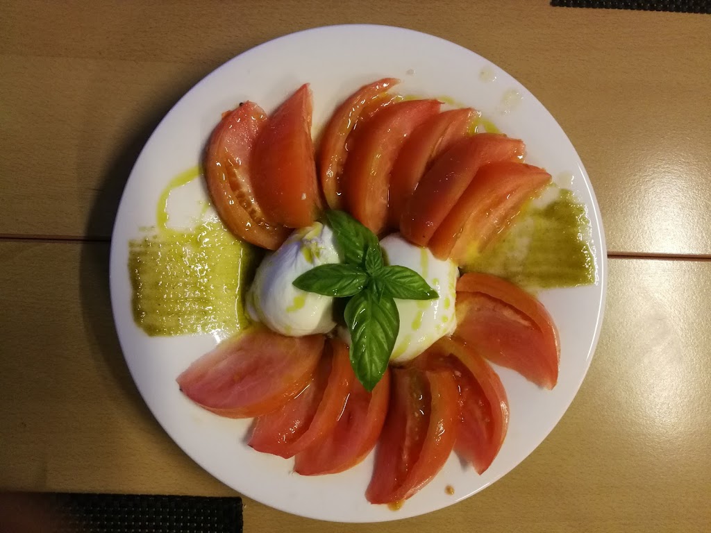 Restaurante Club Nautico — Comida y bebida