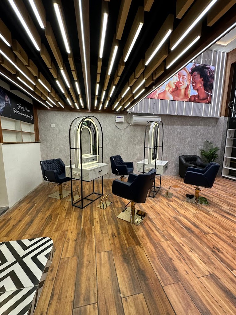 Bombshell Studio Unisex Salon Villivakkam Hair Skin Bridal Makeup Hair Smoothening Keratin