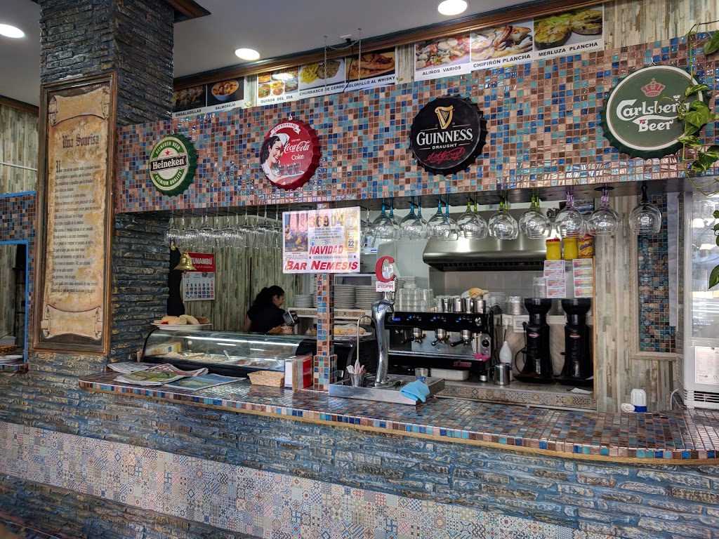 Cafe Bar Nemesis — Ambiente