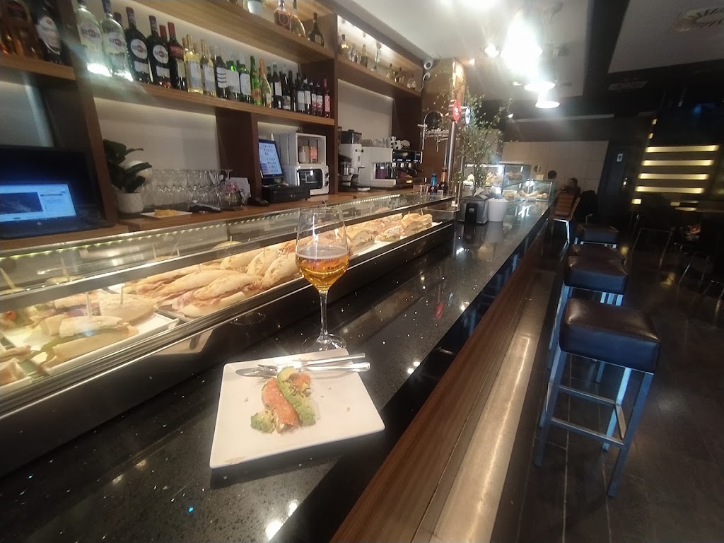 Cafe Trivia — Ambiente