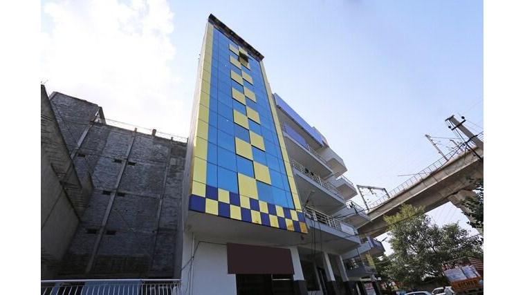 Oyo Dlf Cyber City Near Aravali Biodiversity Park