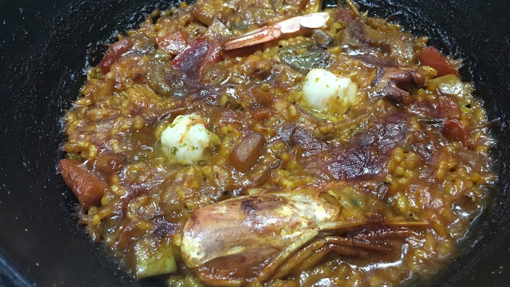 El Cortijo Gregorio Anaya — Comida y bebida