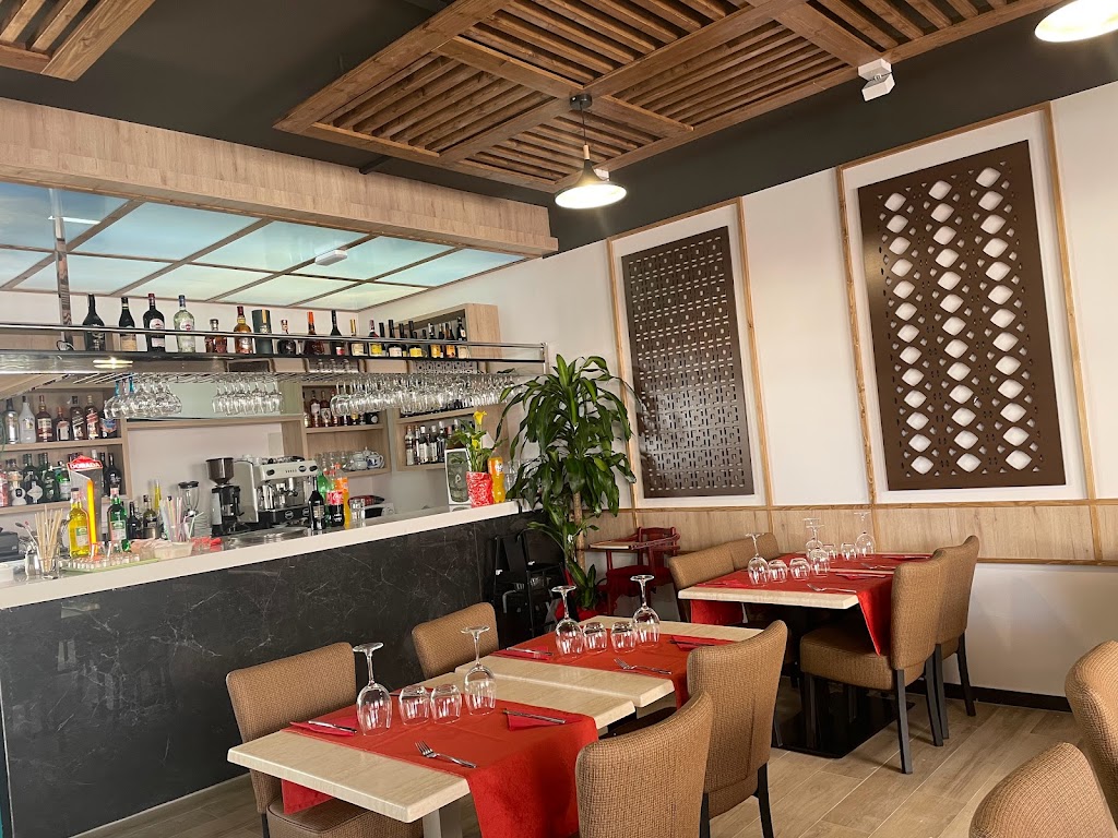 Phoenix City Chinese Restaurant — Ambiente