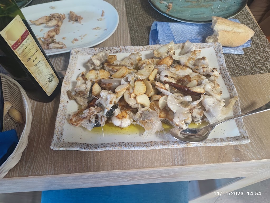 Cerveceria Bar Poseidon — Comida y bebida