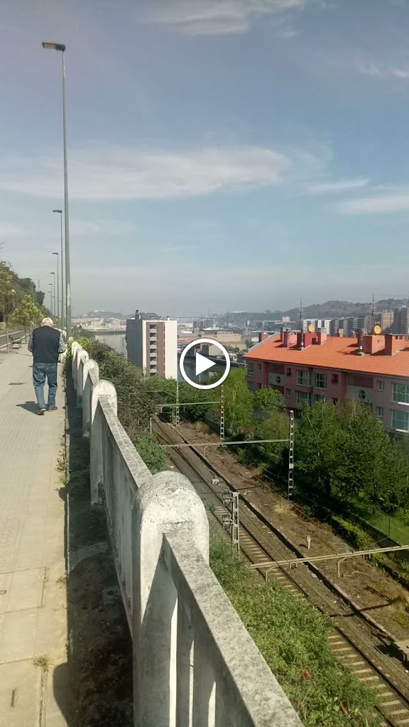 Estacion de Servicio Petronor - Repsol — Videos