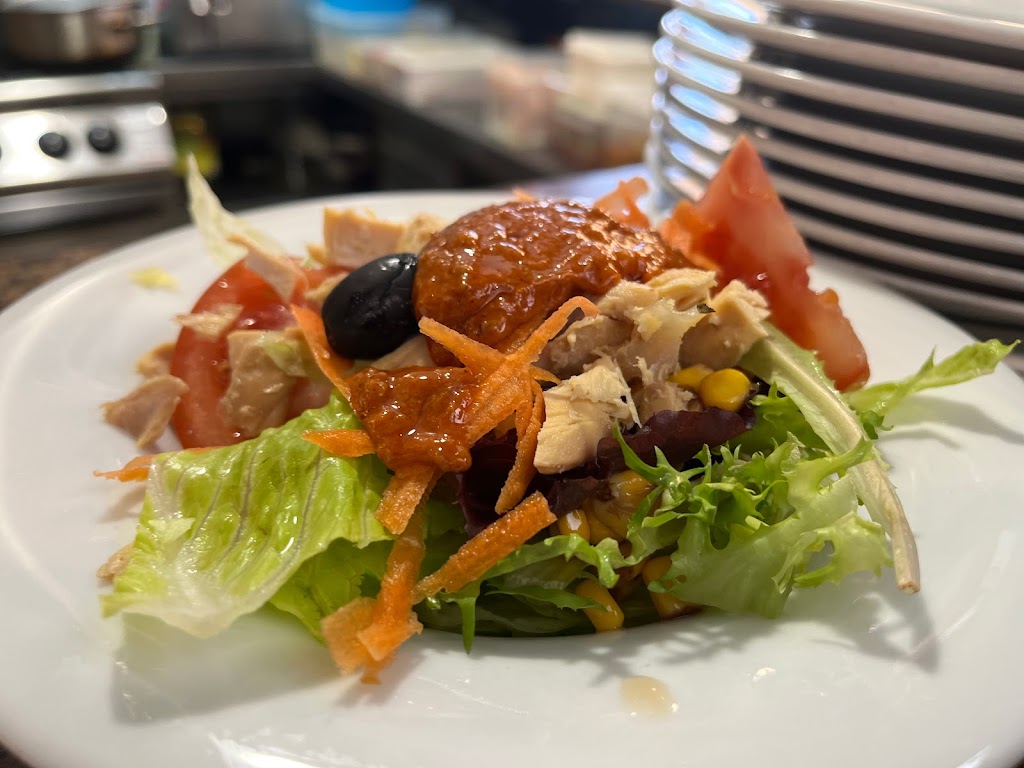Entre Tapes La Salud — Comida y bebida