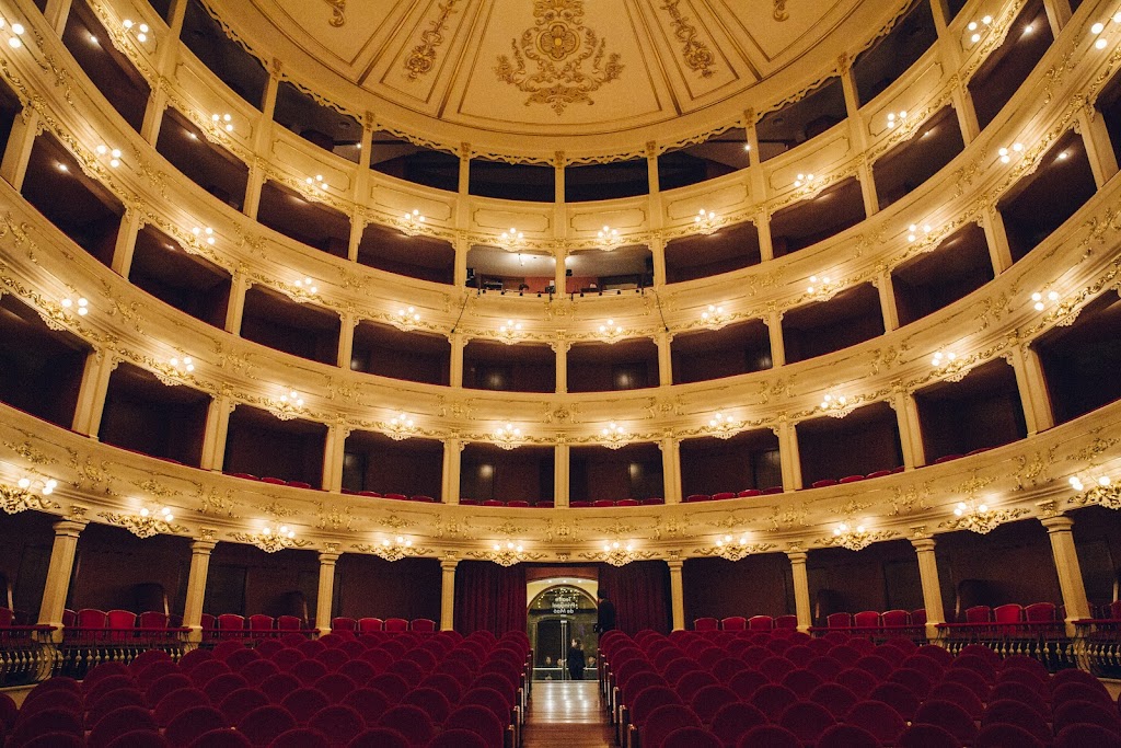 Teatro Principal De Mao