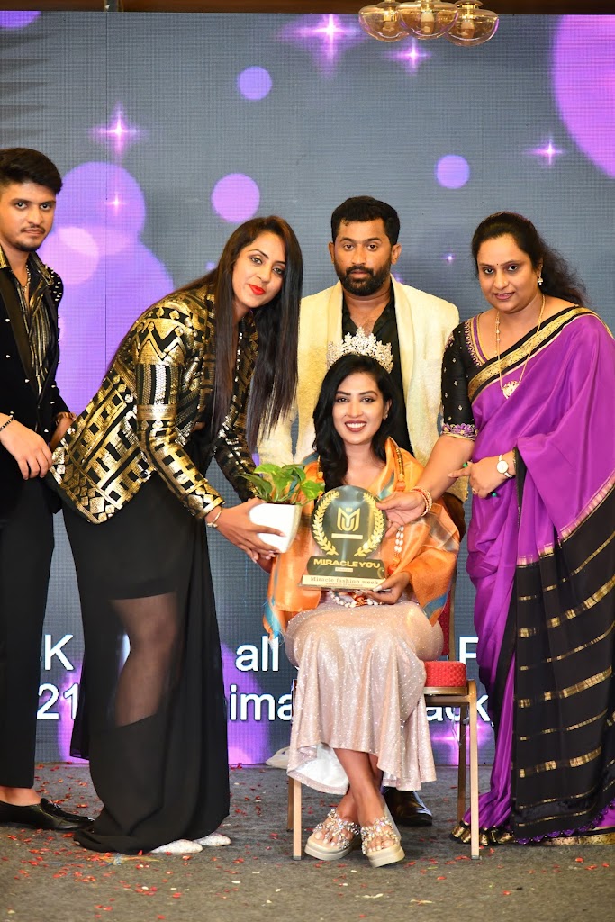 Kushivinu Salon Makeup Academy