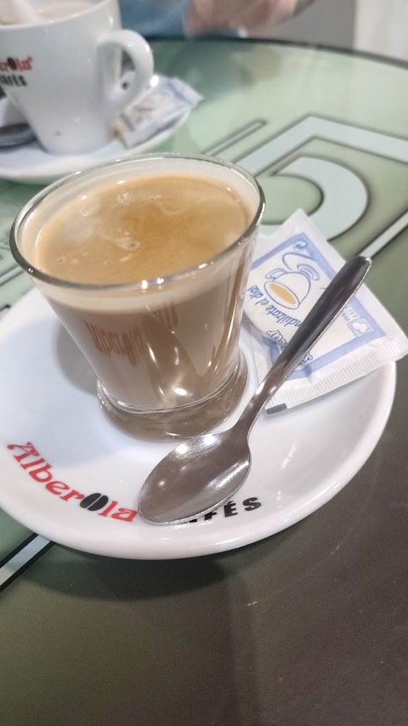 London Ricam — Cafe
