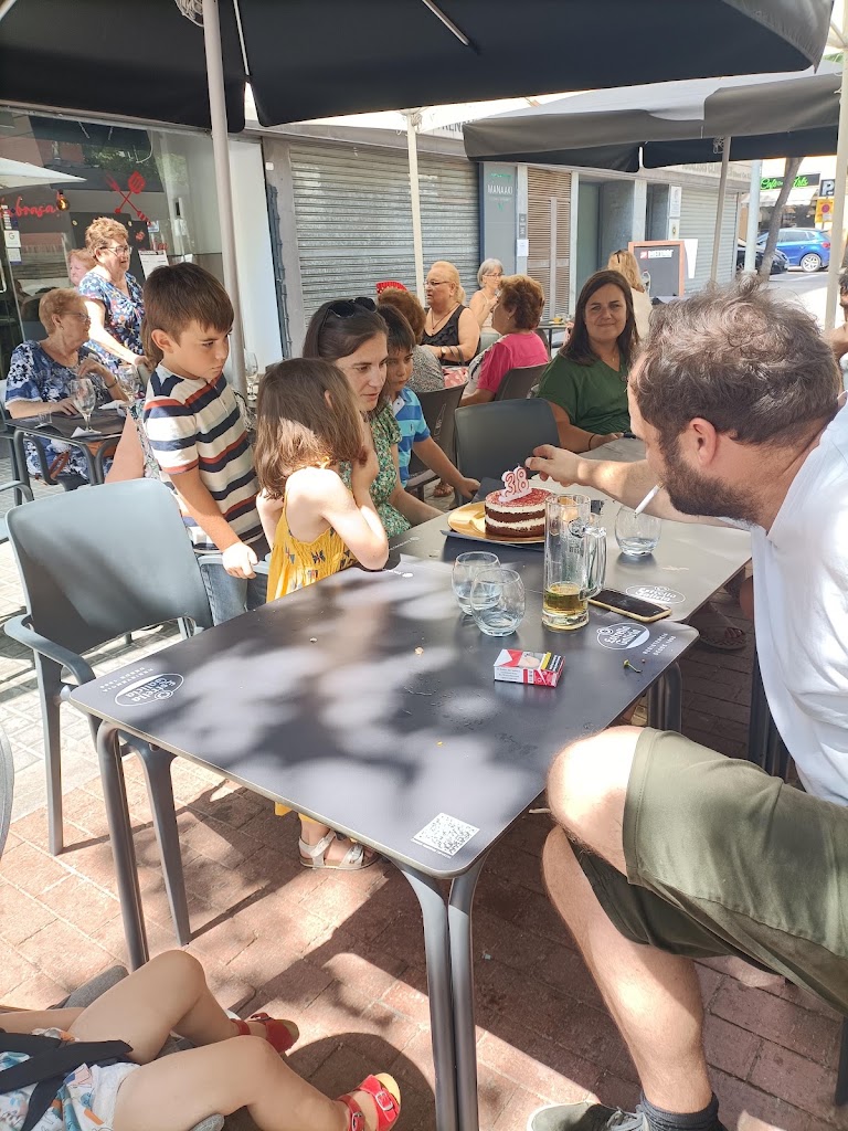 Tapas & Mas Restaurant — Ambiente