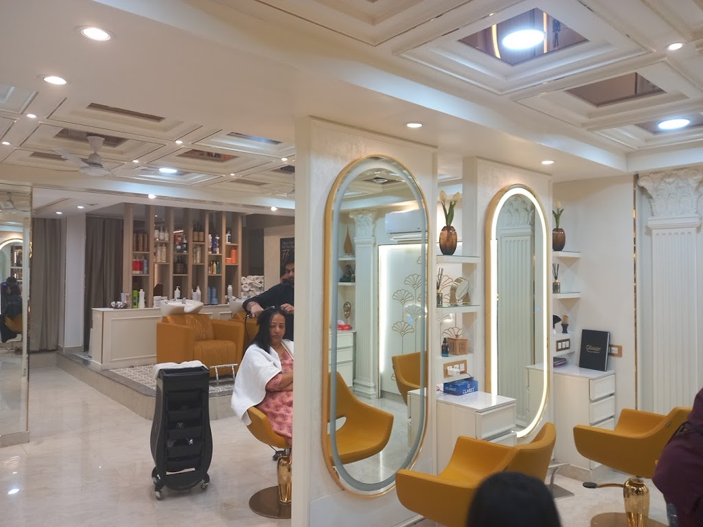 Simran Sahni Best Beauty Hair Makeup Salon
