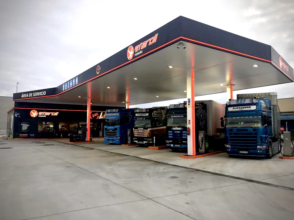 Staroil Porrino — Exterior