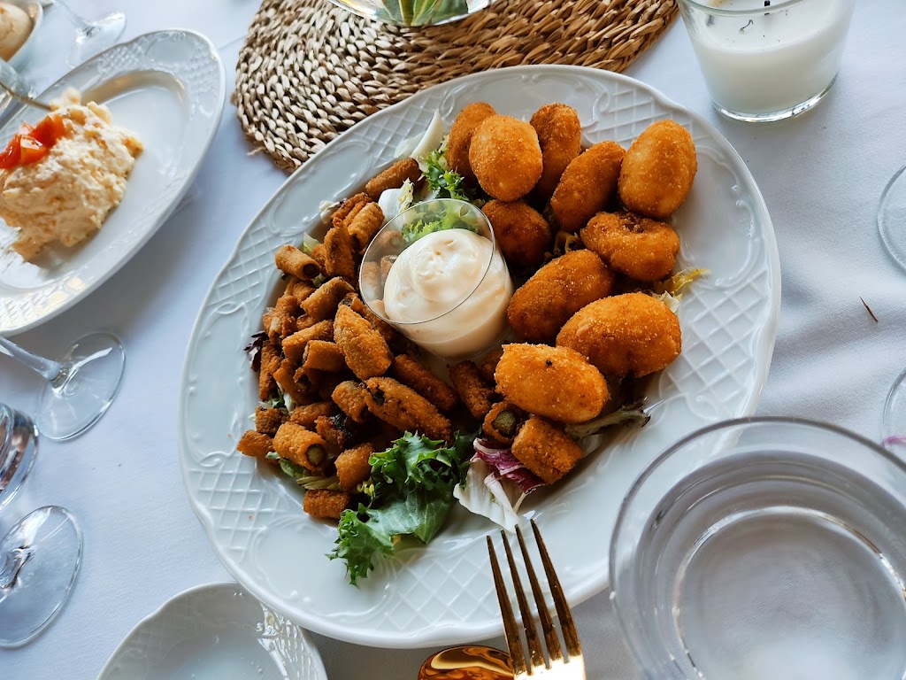 Thebussem Isla Canela — Comida y bebida