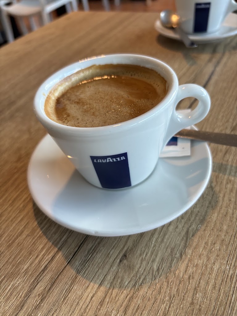 Cafeteria La Pausa — Comida y bebida