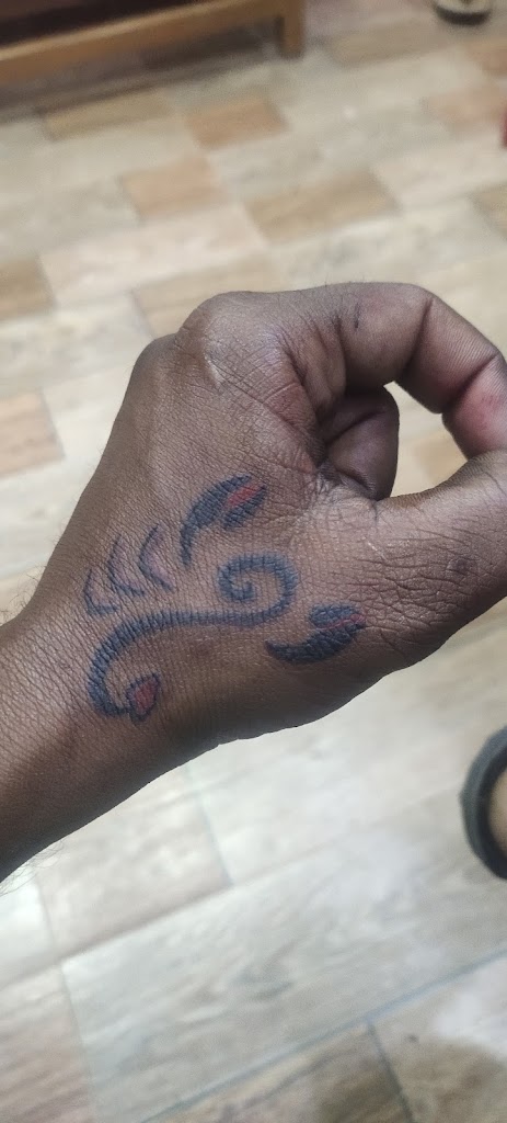 Indian Men S Parlour Tatoo