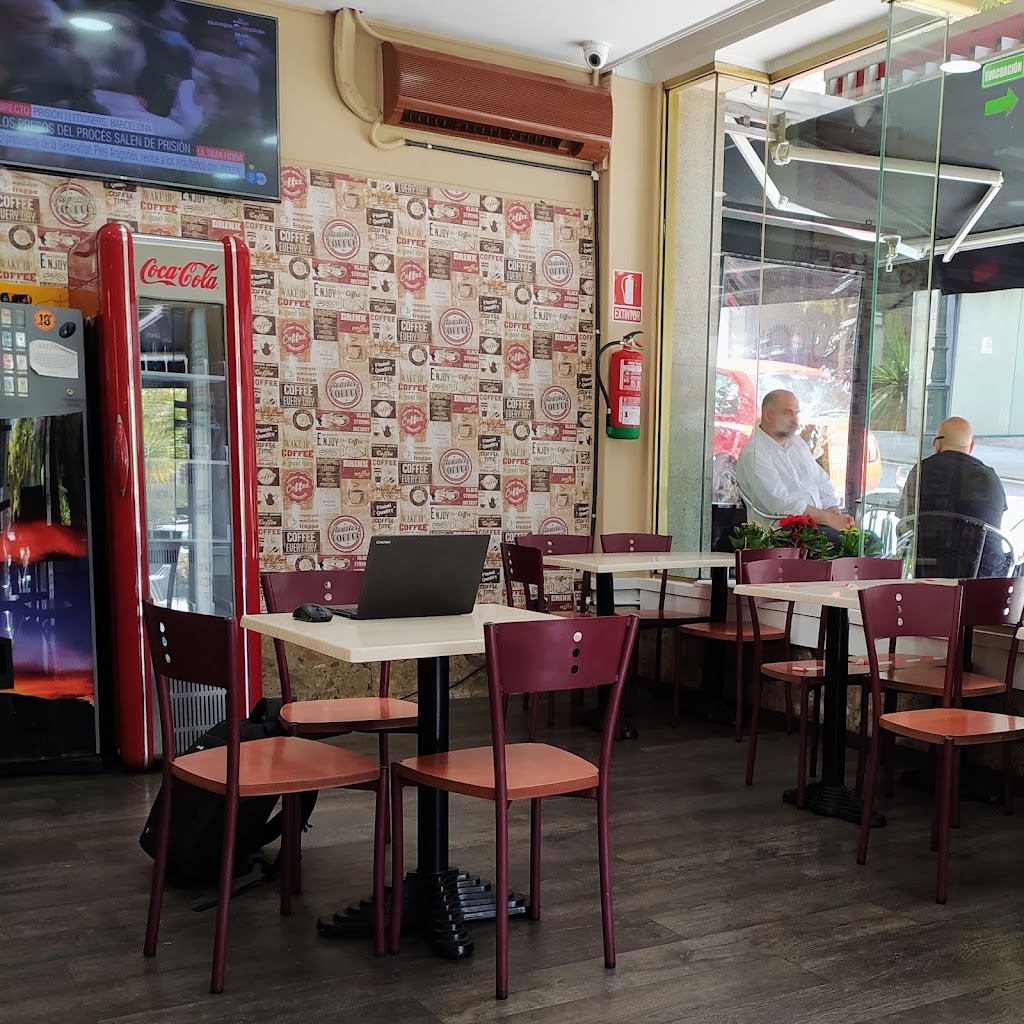 Oregano Cafe — Ambiente