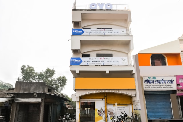 Oyo 60726 Hotel Vrindavan