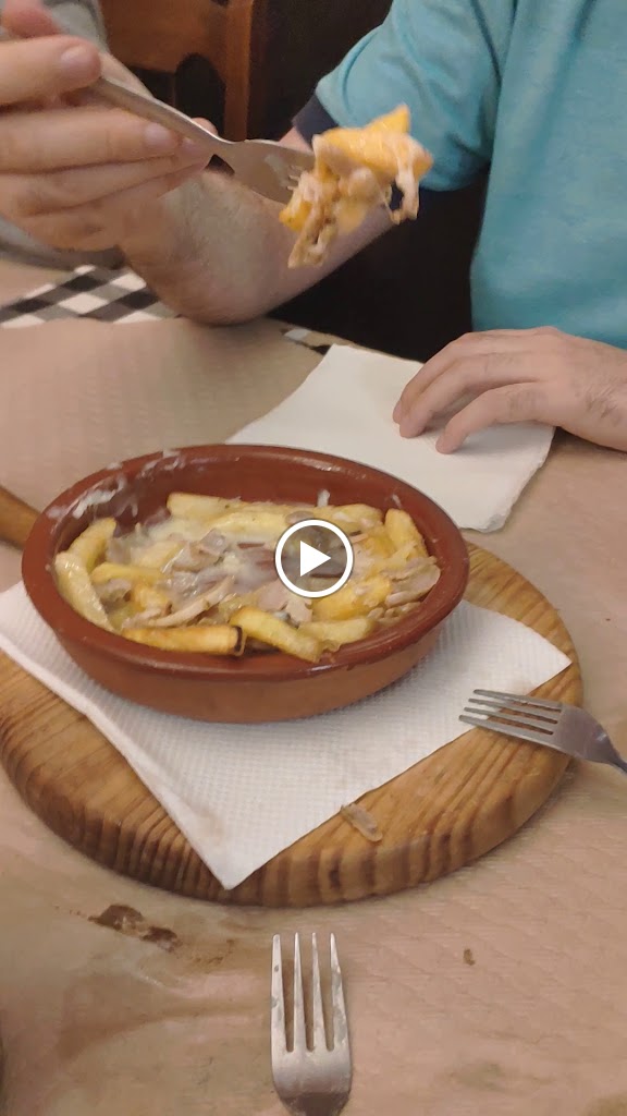 Pizzeria el Retiro — Videos