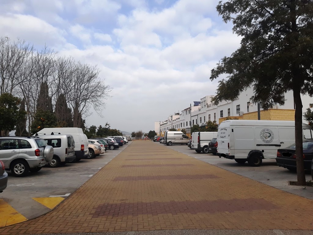 Parking Publico Huerta Rueda — Estacionamiento