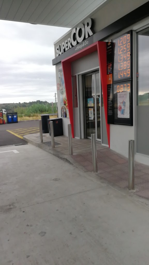 Estacion de Servicio Repsol — Exterior