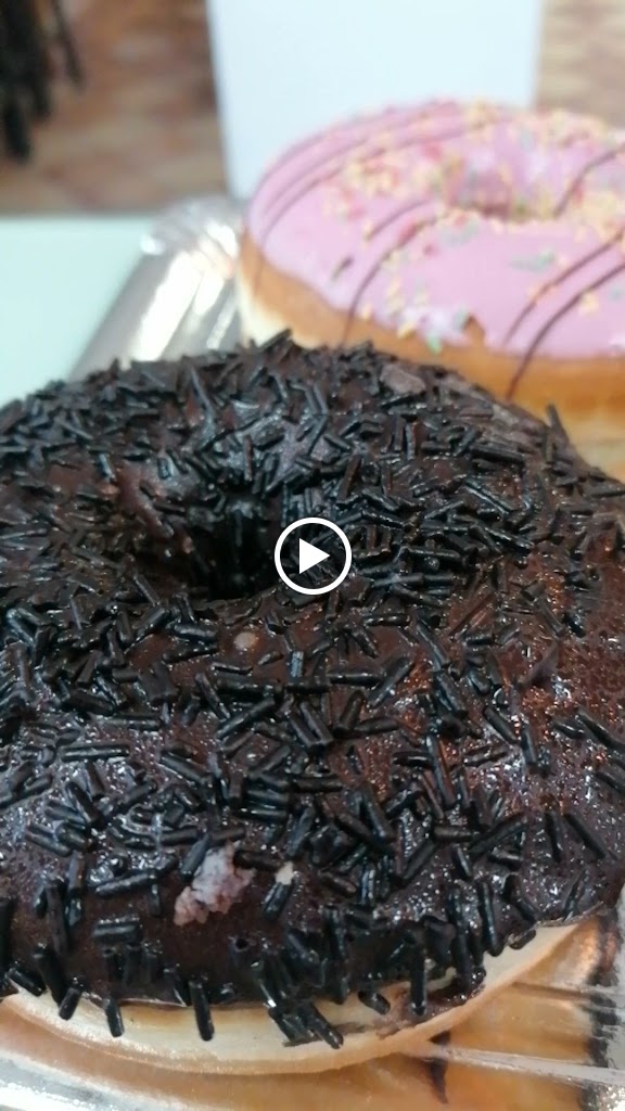 Panaderia y Cafeteria El Mana — Videos
