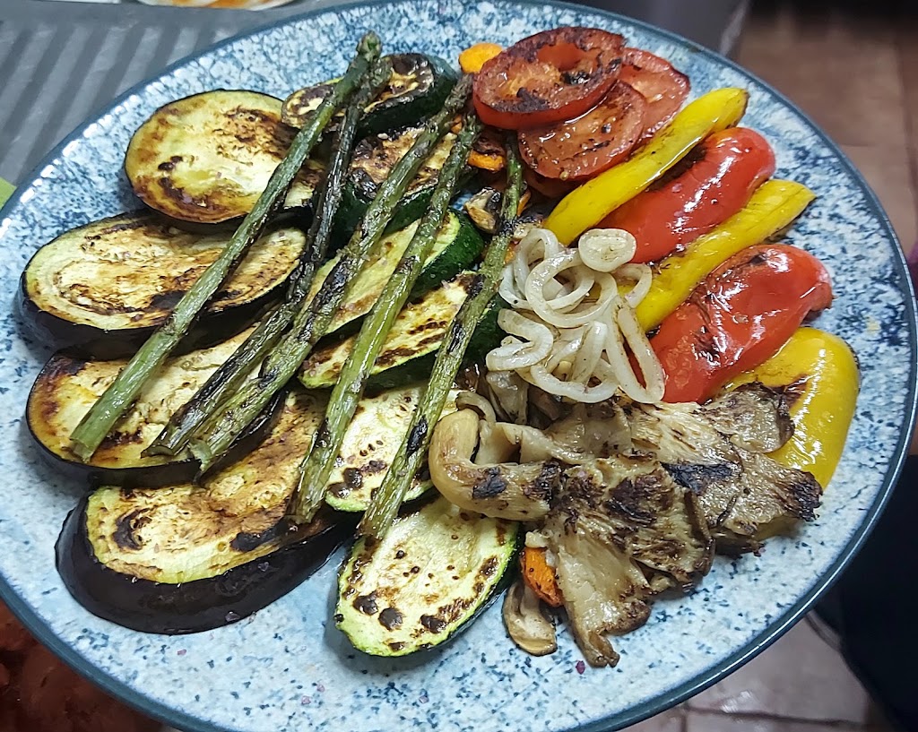 Bar El Jardinillo — Comida y bebida