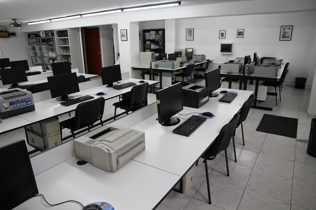 Centro de Formacion Jesus Gonzalez — Del propietario