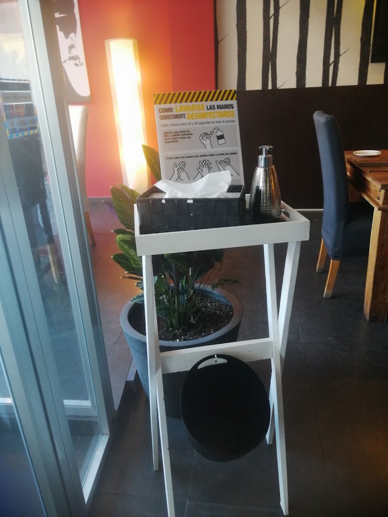 RESTAURANTE Sietelunas. — Del propietario