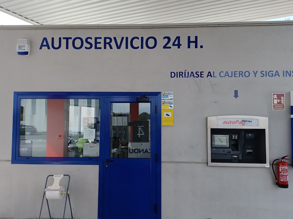 Gasolinera CANDO — Exterior